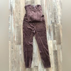 Jockey long sleeve pajama set. Size Large